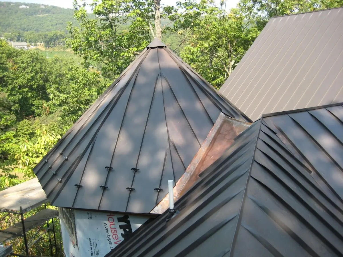 Professional Gutter Cleaning by Craftsman Roofing in Bennettsville